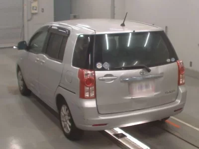 Toyota RAUM
