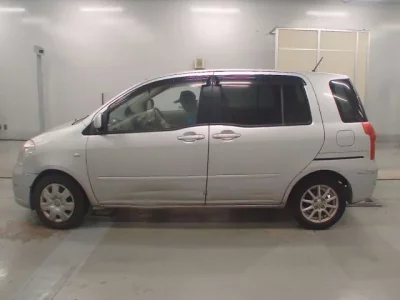 Toyota RAUM