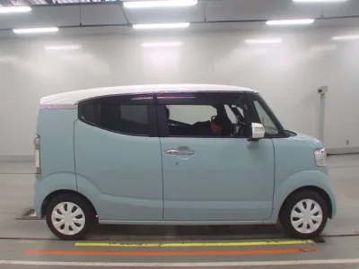 Honda N BOX SLASH