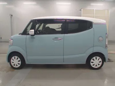 Honda N BOX SLASH