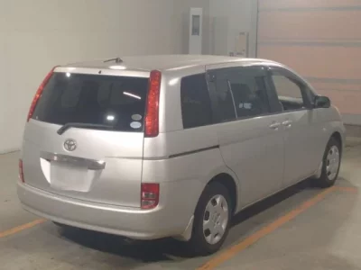 Toyota ISIS