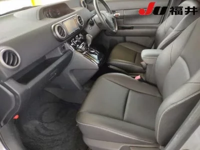 Toyota COROLLA RUMION