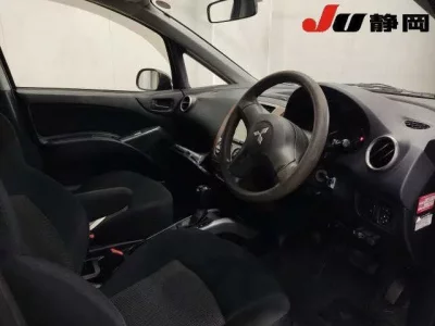 Mitsubishi COLT PLUS