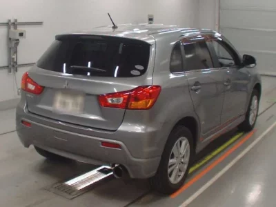 Mitsubishi RVR
