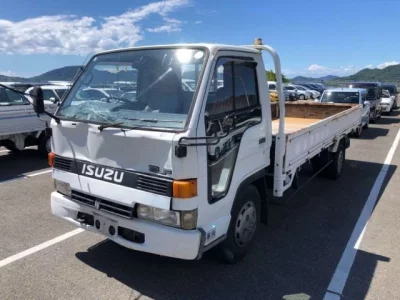 Isuzu ELF