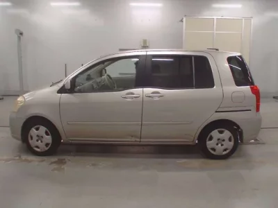 Toyota RAUM