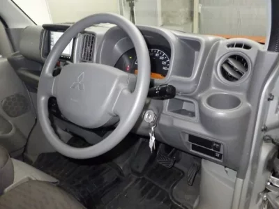 Mitsubishi MINICAB VAN