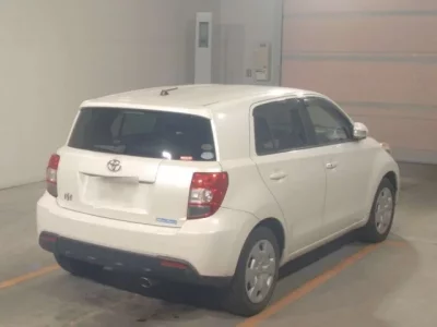 Toyota IST