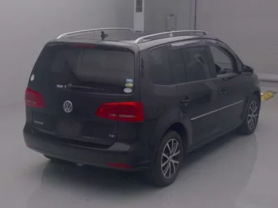 Volkswagen GOLF TOURAN