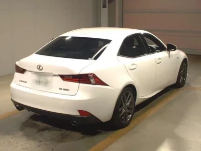 Lexus IS