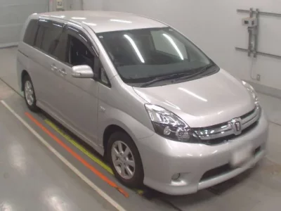 Toyota ISIS