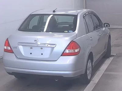 Nissan TIIDA LATIO