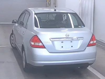 Nissan TIIDA LATIO
