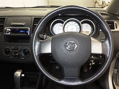 Nissan TIIDA LATIO