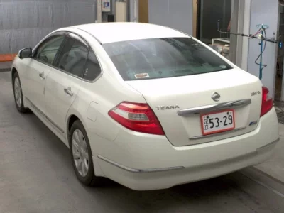 Nissan TEANA