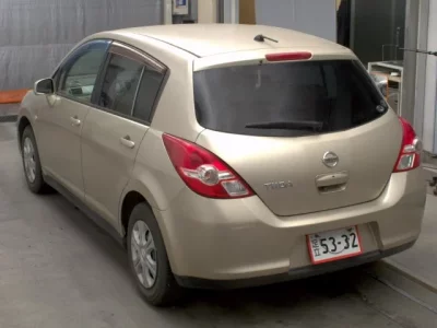 Nissan TIIDA