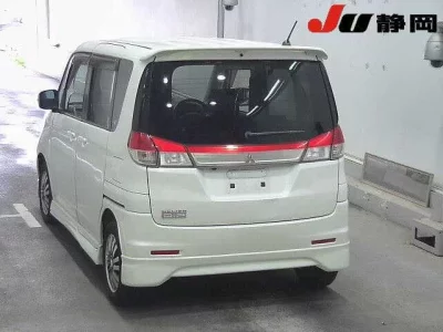 Mitsubishi DELICA D2