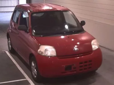 Daihatsu Esse