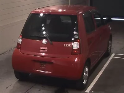 Daihatsu Esse