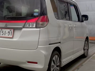 Mitsubishi DELICA D2