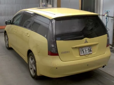 Mitsubishi GRANDIS