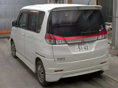 Mitsubishi DELICA D2
