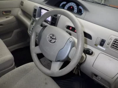 Toyota RAUM