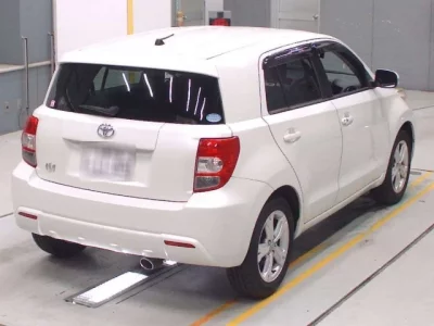 Toyota IST