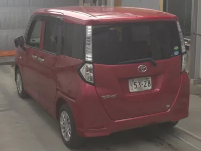 Toyota TANK