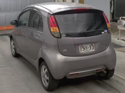 Mitsubishi I