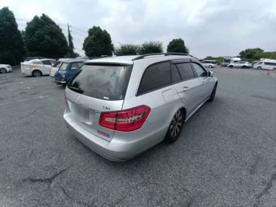 Mercedes-Benz E CLASS WAGON