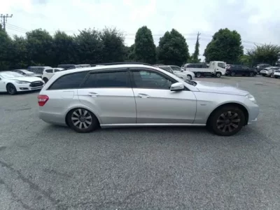 Mercedes-Benz E CLASS WAGON