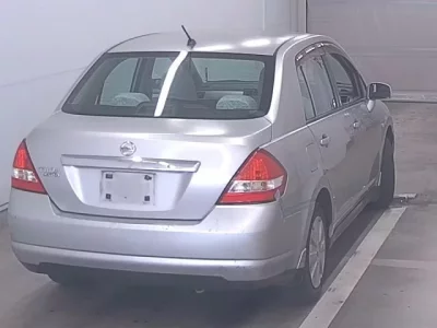 Nissan TIIDA LATIO