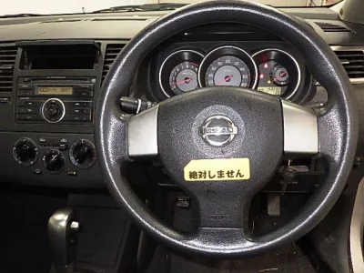 Nissan TIIDA LATIO