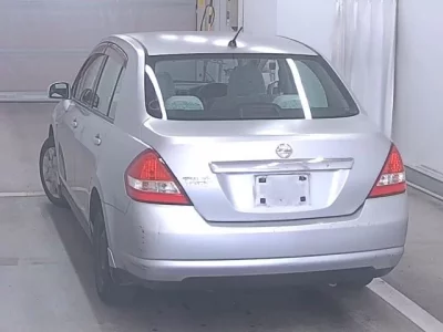 Nissan TIIDA LATIO