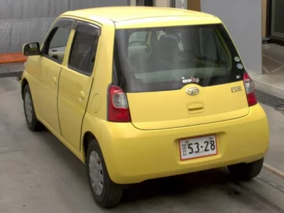 Daihatsu Esse