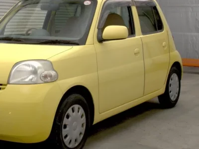 Daihatsu Esse