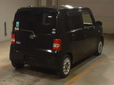 Toyota PIXIS SPACE