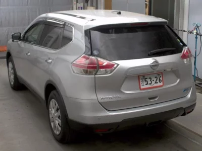 Nissan X-TRAIL
