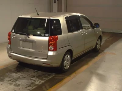 Toyota RAUM