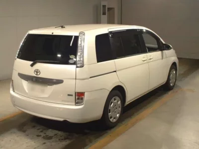 Toyota ISIS