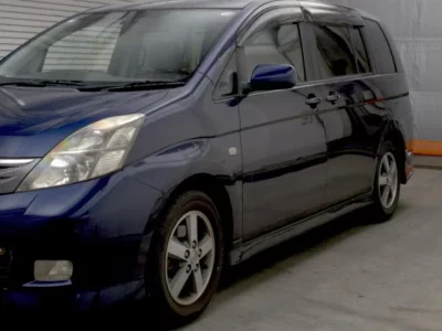 Toyota ISIS