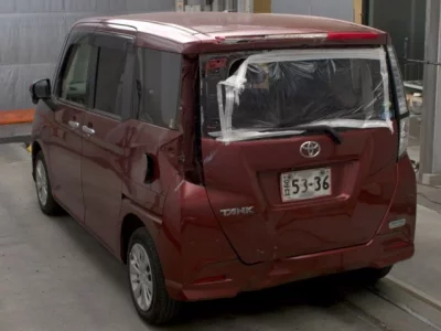 Toyota TANK