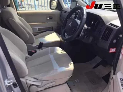 Mitsubishi DELICA D5
