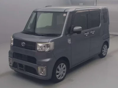 Toyota PIXIS MEGA