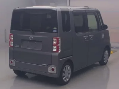 Toyota PIXIS MEGA