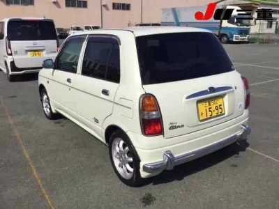 Daihatsu MIRA