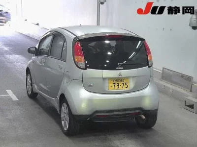 Mitsubishi I