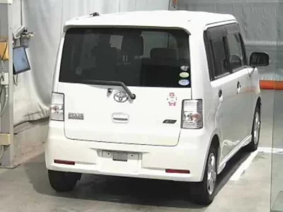 Toyota PIXIS SPACE