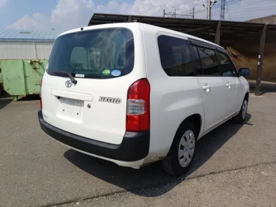 Toyota SUCCEED